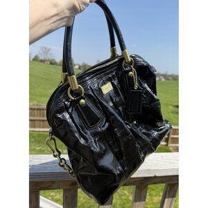 Vintage Coach Black Patent G1068-16016 Shoulder Bag Brass Chain